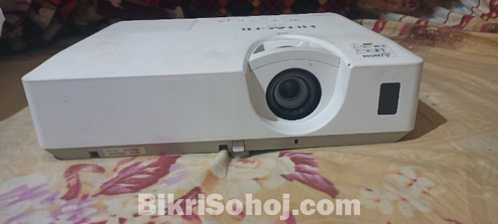 Projector HITACHI ED 32X